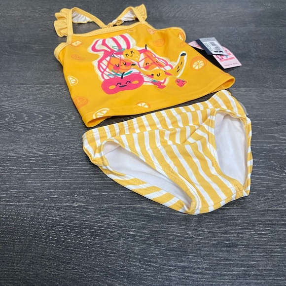 - Swimming suit - - Picture 2 of 5